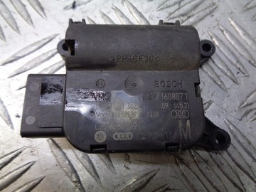 SILNICZEK NAGRZEWNICY PASSAT B6 0132801362