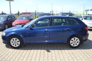 Audi A3 8P Hatchback 3d 1.6 TDI 105KM 2011 Audi A3 zarejestrowana, zdjęcie 3