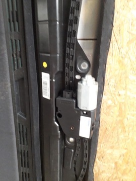 BMW 1 F20 STŘEŠNÍ OKNO SKLO (OKNO)