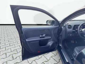 Mercedes GLA II Off-roader Facelifting 1.3 180 136KM 2024 Mercedes-Benz GLA GLA 180 Kamera cofania MBUX LED Podgrzewane fotele, zdjęcie 9