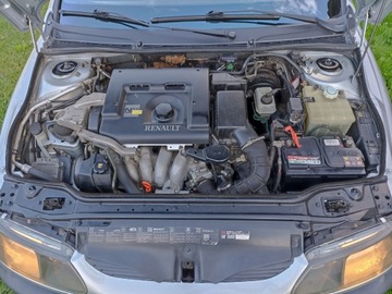 Renault Laguna I Hatchback 2.0 113KM 1998 RENAULT LAGUNA I (B56_, 556_) 2.0 114 KM, zdjęcie 4