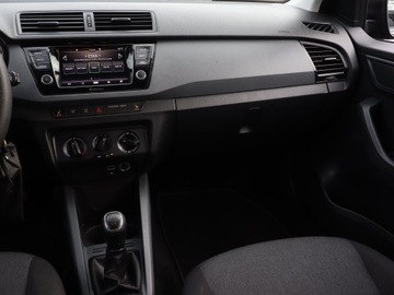 Skoda Fabia III Hatchback Facelifting 1.0 TSI 95KM 2019 Skoda Fabia 1.0 TSI, Klima, Parktronic, zdjęcie 7