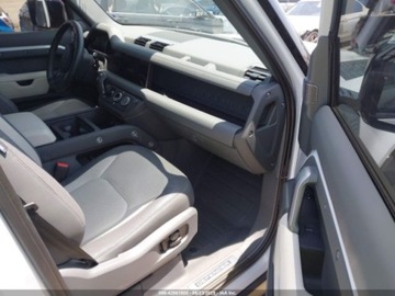 Land Rover Defender IV (L663) 2023 Land Rover Defender 110 X-Dynamic SE 2023 3.0l 3.0 Benzyna 395KM, zdjęcie 9