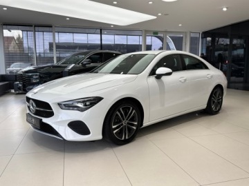 Mercedes CLA C118/X118 Coupe Facelifting 1.3 200 163KM 2024 Mercedes-Benz CLA 200 7G-DCT / LED / Kamera / CarP