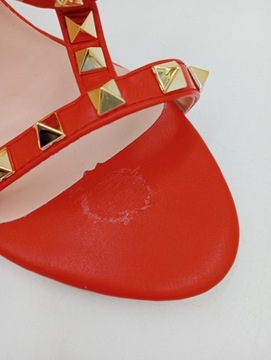 Czerwone sandałki z ćwiekami na szpilce Tulipano r 37 DEFEKT