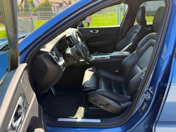 Volvo XC60 II Crossover D5 235KM 2020 Volvo XC 60 2.0D5 235KM R-Design Najbogatsza wersj, zdjęcie 10