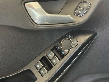 Ford Fiesta VII Hatchback 3d Facelifting 1.0 EcoBoost 100KM 2017 Ford Fiesta 1.0 Ecoboost 101KM Titannium LED Bdb Stan SSU Benzyna, zdjęcie 31
