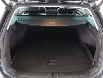 Volkswagen Passat B8 Variant 1.8 TSI BlueMotion Technology 180KM 2017 VW Passat 1.8 TSI, Salon Polska, Serwis ASO, zdjęcie 12