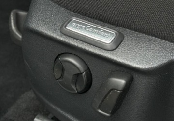 Volkswagen Passat B8 Variant Facelifting 1.5 TSI EVO 150KM 2023 Volkswagen Passat Variant Variant Business Pakiety, ACC, Kamera, GPS, Pod, zdjęcie 33