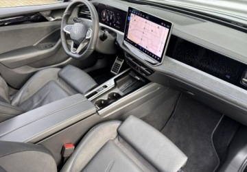 Volkswagen Passat B8 Variant Facelifting 2.0 TDI SCR 150KM 2024 Volkswagen Passat Variant R-Line 2.0TDI 150KM DSG WEBASTO Panorama IQ Mart, zdjęcie 12