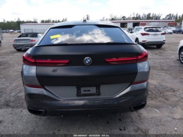 BMW X6 G06 2024 BMW X6 XDrive40I 2024 3.0 Benzyna 375KM, zdjęcie 3