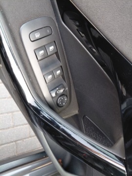 Peugeot 2008 I SUV Facelifting 1.2 PureTech 110KM 2019 Peugeot 2008 Automat Klimatronik Komputer Tempomat 1.2 Benzyna 110KM, zdjęcie 9