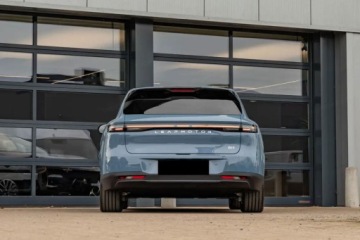 Leapmotor 2026 B10 Design Hybrid EV 18,8 kWh 218KM, zdjęcie 3