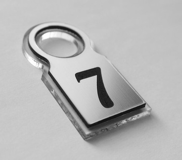 Брелоки номера гардеробные гостиницы DWUSTR 6х3 см 20 шт.