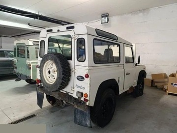 Land Rover Defender I 1988 Land Rover Defender 2.5d 86KM 1988r 6 osobowy, zdjęcie 3