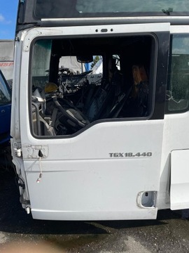 ЧЕТВЕРТЬ КАБИНЫ MAN TGX