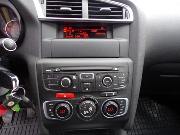 Citroen C4 II Hatchback 5d 1.6 e-HDi 114KM 2014 CITROEN C4 1.6 E-HDI AUTO Z NIEMIEC ZAMIANA, zdjęcie 16