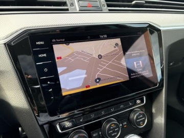 Volkswagen Passat B8 Variant 2.0 TDI BlueMotion SCR 190KM 2019 Volkswagen Passat TDI 190KM Highline R-Line Panorama Kam. 360 Keyless, zdjęcie 19