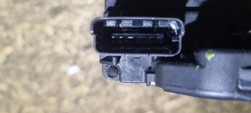 NISSAN PATHFINDER R51 ZÁMEK DVEŘE PRAVÝ ZADNÍ ORIG.