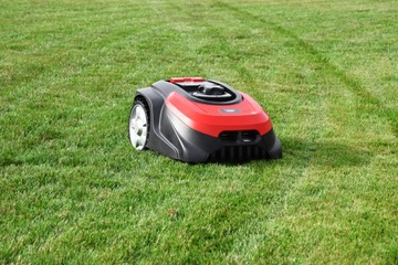 Robot Koszący Urządzenie Koszące Akumulatorowy HECHT 5605 Aplikacja 500 M2