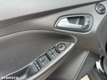 Ford Focus III Kombi Facelifting 1.6 TDCi 115KM 2014 Ford Focus Ford Focus 1.6 TDCi DPF Titanium 1.6 Diesel 115KM, zdjęcie 14