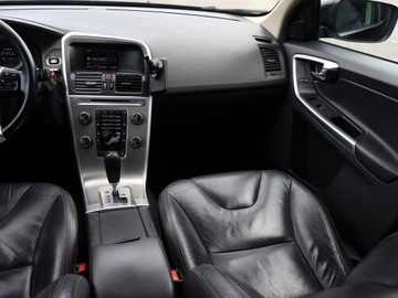 Volvo XC60 I SUV 2.0 D3 163KM 2010 Volvo XC60 D3, Automat, Skóra, Xenon, Bi-Xenon, zdjęcie 7