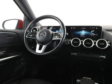 Mercedes Klasa B W247 Sports Tourer 1.3 B180  136KM 2019 Mercedes B 180 Automat, Kamera, Navi, Aut.klima,, zdjęcie 15
