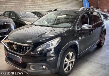 Peugeot 2008 I SUV Facelifting 1.2 PureTech 110KM 2017 Peugeot 2008 Bezwypadekcrosswaypanorama jak nowy 1.2 Benzyna 110KM, zdjęcie 1