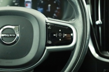 Volvo V60 II  Kombi 2.0 D4 190KM 2019 Volvo V60 Cross Country D4 2.0 AWD, Serwis ASO, zdjęcie 16