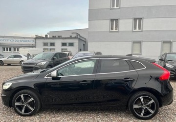Volvo V40 II Hatchback Facelifting 2.0 D2 120KM 2018 Volvo V40 , R- Design , nawigacja , skorzane fotele 2.0 Diesel 120KM, zdjęcie 8