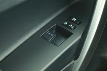 Toyota Auris II Touring Sports 1.3 Dual VVT-i 100 99KM 2014 Toyota Auris 1.3 Dual VVT-i, Salon Polska, Klima, zdjęcie 13