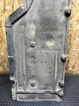 ОРИГИНАЛЬНАЯ КРЫШКА ПАНЕЛИ ДНИЩА BMW E60 E61 OE 7009726 OE 7033758