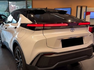 Toyota C-HR II SUV 1.8 Hybrid 140KM 2025 Od ręki - Executive 1.8 Hybrid 140KM | Podgrzewane fotele!, zdjęcie 1