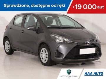 Toyota Yaris III Hatchback 5d Facelifting 2017 1.0 VVT-i 72KM 2020 Toyota Yaris 1.0 VVT-i, Salon Polska
