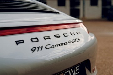 PORSCHE ZNAK NÁPIS CAYENNE MACAN PANAMERA 911