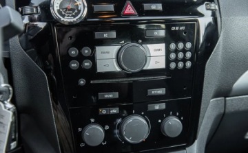 Opel Zafira B 1.7 CDTI ecoFLEX 110KM 2011 Opel Zafira 1.7CDTI 110KM Lift Alu Pdc Clima 7os Serwis Gwarancjia 1.7, zdjęcie 19