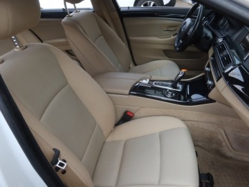 BMW Seria 5 F10-F11 Touring Facelifting 520i 184KM 2016 BMW 5 520i, Salon Polska, Automat, Xenon, zdjęcie 8