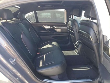 BMW Seria 7 G11-G12 2021 BMW Seria 7 750 XI 2021 4.4l 4.4 Benzyna 523KM, zdjęcie 10
