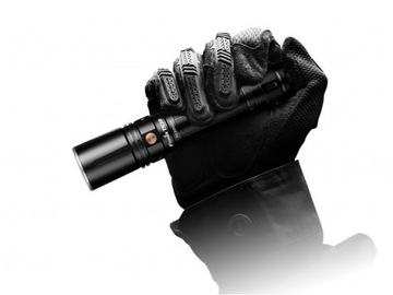 TAKTYCZNA latarka laserowa led Fenix TK30