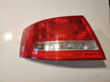 AUDI A6 C6 SEDAN LAMPA LEWY TYŁ 4F5945095