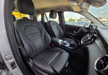 Mercedes GLC C253 SUV 2.0 250 211KM 2017 Mercedes-Benz GLC 2xALU Pelne Wyposazenie Bezwypadkowy 1-Wlasciciel Faktur, zdjęcie 9