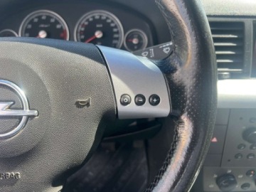 Opel Vectra C Sedan 2.2 ECOTEC 147KM 2003 Opel Vectra XENONY KLIMATYZACJA KOMPUTER 147 KONI ALUFELGI ZAREJESTROWANY, zdjęcie 15