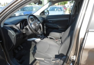 Mitsubishi ASX I SUV 1.8 DID MIVEC 150KM 2011 Mitsubishi ASX Mitsubishi ASX 1.8 diesel 150 KM 4X4 1.8 Diesel 150KM, zdjęcie 10