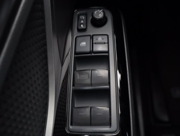 Toyota C-HR I Crossover Facelifting 2.0 Hybrid Dynamic Force 184KM 2021 Toyota C-HR 2.0 Hybrid, Salon Polska, Serwis ASO, zdjęcie 15