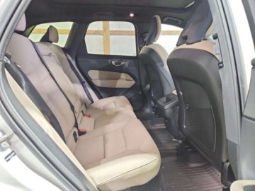 Volvo XC60 II 2026 Volvo XC 60 Plus 2026 2.0 Benzyna 247KM, zdjęcie 10