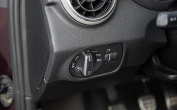 Audi A1 I Hatchback 3d 1.6 TDI 105KM 2011 Audi A1 3-drzwiowe 1.6TDI 105KM Navi Ledy Xenon Alu Pdc Po Serwsie 1.6, zdjęcie 16