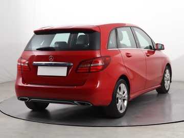 Mercedes Klasa B W246 Sports Tourer Facelifting 1.6 180 122KM 2017 Mercedes B B 180, Automat, Skóra, Navi, Klima, zdjęcie 4