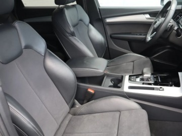 Audi Q5 II SUV Facelifting 2.0 40 TDI 204KM 2022 Audi Q5 40 TDI, Salon Polska, 201 KM, 4X4, zdjęcie 8