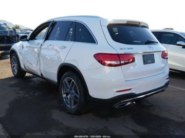 Mercedes GLC C253 2017 Mercedes-Benz GLC 300 2017 2.0l 2.0 Benzyna 241KM, zdjęcie 3