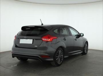 Ford Focus III Hatchback 5d facelifting 1.0 EcoBoost 125KM 2018 Ford Focus 1.0 EcoBoost, Klima, Klimatronic, zdjęcie 4